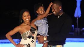 ▲韋德（Dwyane Wade）在加州旱災嚴重期間，被加州政府列為湧水量嚴重超標戶，最高曾超標49萬加侖。（圖／翻攝自韋德IG）