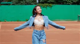 梁文英 環球音樂提供