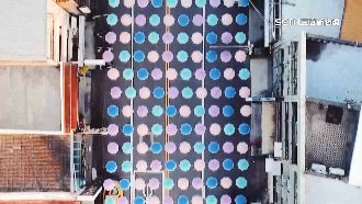 苑裡夜市復活！裝置「傘海」先奪目