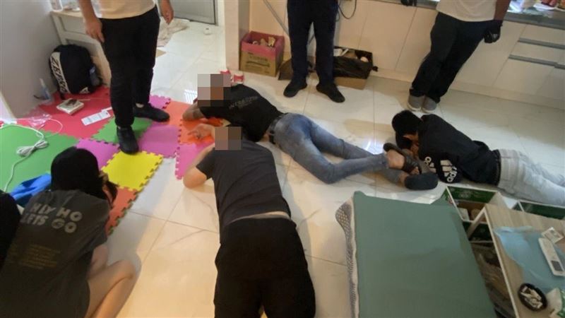 警逮9人詐騙集團！5豬仔遭囚小黑屋