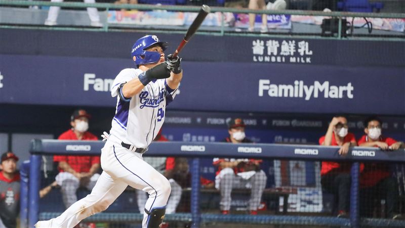 沒選上國家隊又開刀　戴培峰回歸期待更好