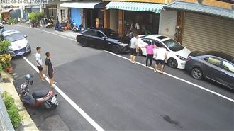 高雄球棒隊狂砸原因曝　網聚焦在大媽