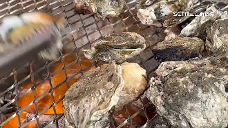 王功漁火節登場　逾4千人封街烤鮮蚵