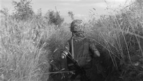 《頓巴斯壕溝紀實》以貼身攝影記錄當地軍人的生活樣貌。（圖／台北電影節提供）