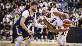 ▲諾基奇（Jusuf Nurkic）和戈貝爾（Rudy Gobert）。（圖／翻攝自FIBA官網）