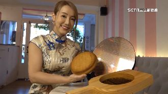 甜點美女挑戰晶圓月餅　卡通月餅討喜