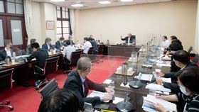 行政院長蘇貞昌今（29）日召開擴大防疫會議。（圖／行政院提供)