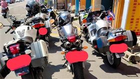 網友發現有6輛重機停在同一個停車格。（圖／翻攝自爆廢公社 臉書）