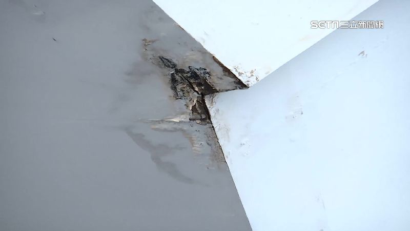 城博會爆缺失　天花板裂石塊恐落傷人