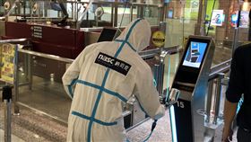 開學撞上病毒高峰期　確診恐日破3萬！光觸媒抗菌