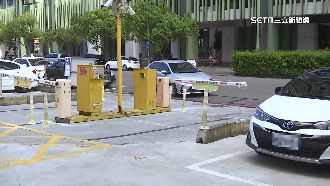 老闆剛領310萬　員工抱錢搭車逃跑