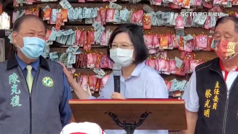陳光復回鍋選澎湖　蔡英文跨海力挺