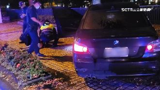 拒檢衝撞警車！毒蟲失控撞樹被壓制