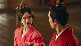 《月升滄海》吳磊與趙露思（圖／愛奇藝國際站提供）