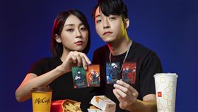 麥當勞甜心卡珍藏版 首次聯名日本當紅動漫《咒術迴戰》（圖／品牌提供）