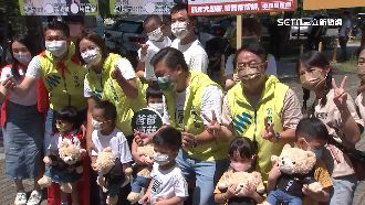 登記拚吸睛　綠新北議員參選人出奇招