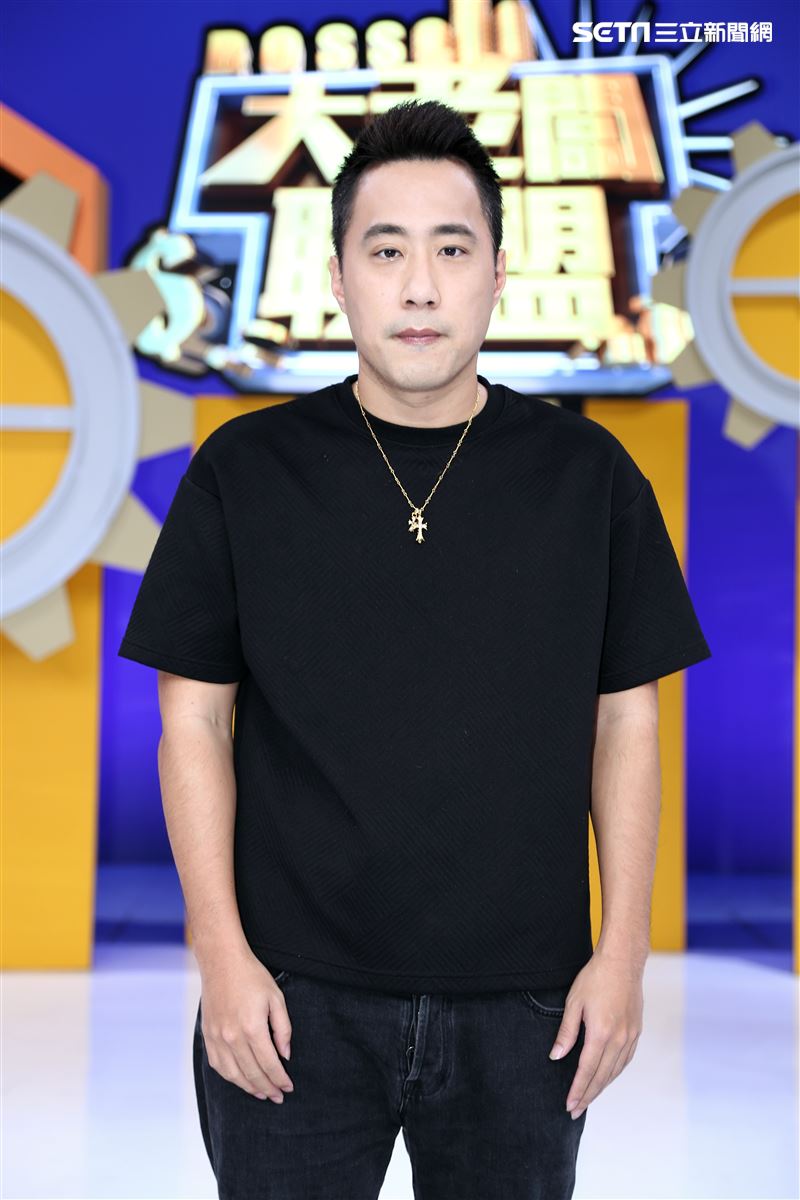 余祥銓錄影復工。（圖／記者楊澍攝影）