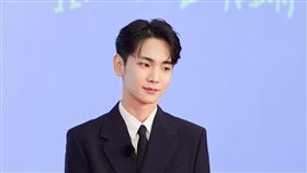 KEY第二張正規專輯《Gasoline》宣傳照。（圖／avex taiwan提供）