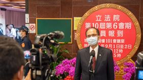 立法院長游錫堃報到。（圖／游錫堃提供)