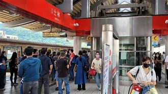 士林捷運人群尖叫狂奔　原因曝光