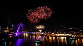 漁人碼頭/情人橋(新北市政府漁業及漁港事業管理處提供)