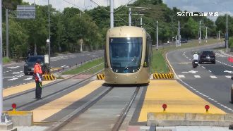 安坑輕軌動態測試　侯市長試乘開箱