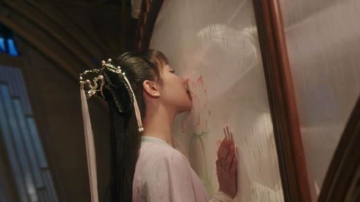 他隔屏風吻女神楊紫　戀情虐哭觀眾