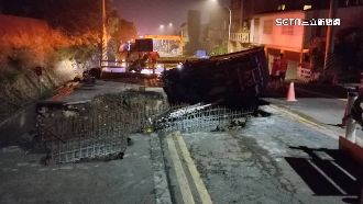 貨車駕駛疲勞自撞　險翻進如釘床工地