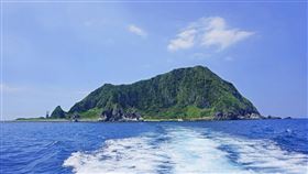 東北季風浪況不佳  基隆嶼封島受到東北季風影響，有「台灣龍珠」美譽的基隆嶼附近海域浪況不穩，基隆市政府經與娛樂漁船業者討論過後，決定基隆嶼從1日起封島。（基隆市政府提供）中央社記者王朝鈺傳真  110年11月1日