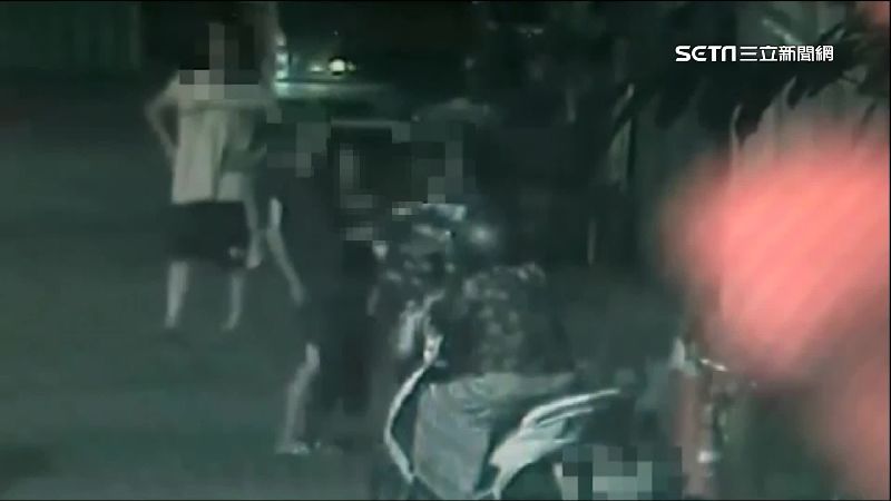 被母嫌吵！婦找兒助陣　演變網內互打