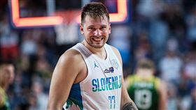 ▲東契奇（Luka Doncic）14分、10助攻，率領斯洛維尼亞拿下歐洲盃首勝。（圖／翻攝自FIBA官網）
