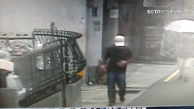 女大生獨自在家　見賊闖入嚇向父求救