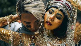 超狂！蕾菈神還原扮「吉巴羅」女妖