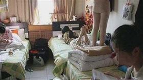 工廠,包吃包住,女同事,宿舍,合住,睡覺,中國