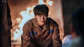 《黑話律師》李鍾碩。（圖／Disney+提供）