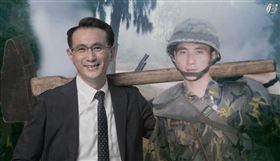 九三軍人節鄭運鵬秀昔日當兵照（圖／翻攝自台灣迷因）