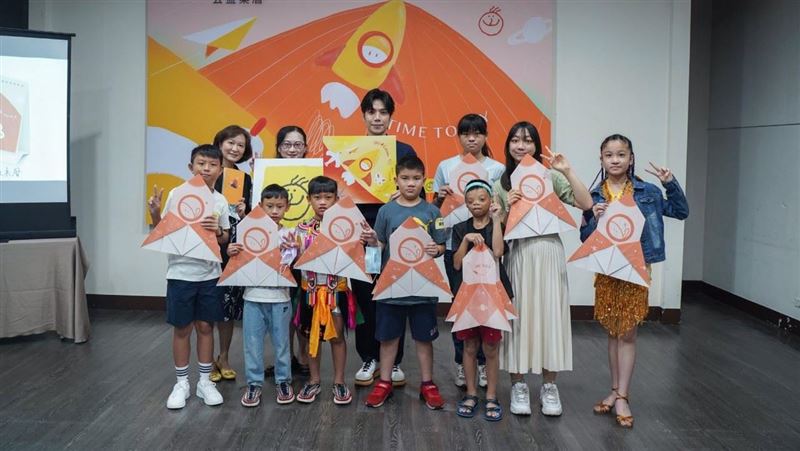 12顱顏兒以畫抒發　盼無懼異樣眼光