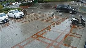 石球,汽車,詭異