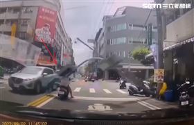 恐怖號誌砸婦人癱瘓　再爆9支有問題（圖／翻攝畫面）