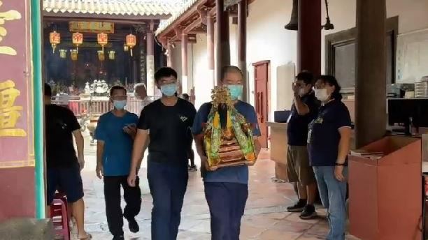 殉職警出殯　武廟關公點頭親臨派出所