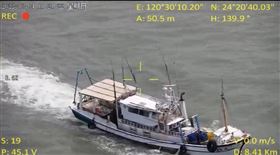 海巡署海巡署第四巡防區，UAV無人機，蒐證，違規拖網捕撈　（圖／海巡署中部分署第三岸巡隊提供）