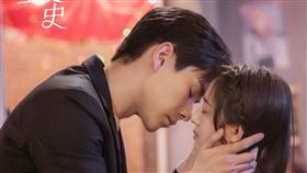 《超時空羅曼史》胡一天 陳鈺琪（圖／愛奇藝國際站提供）