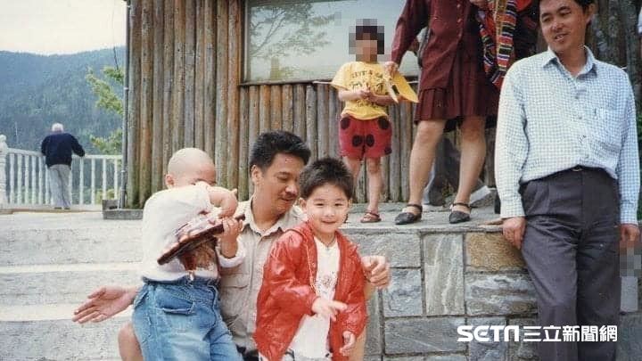 她曬珍貴合照！網淚喊：想念達叔