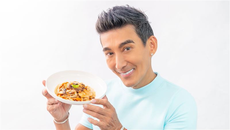 潘若迪跨界賣輕食　挑剔成品丟30次