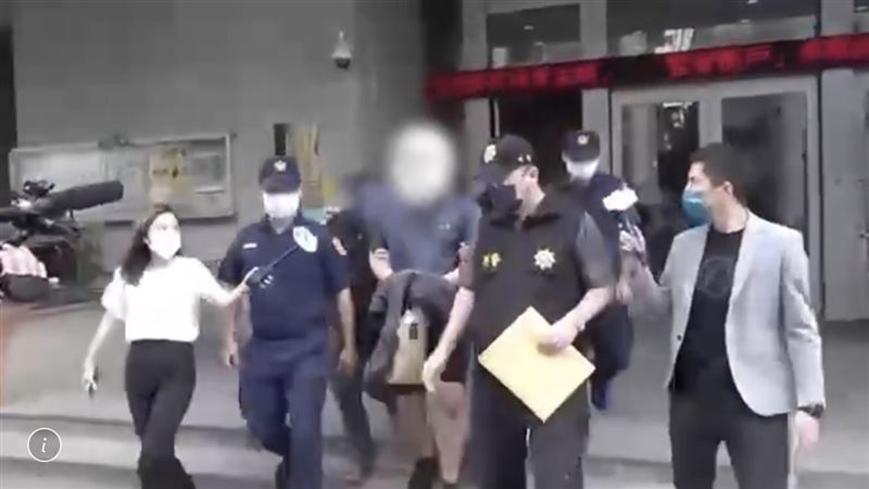 母淚崩求法官收押！問路尾隨狼真押了