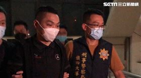 連千毅涉及NFT詐騙案，連千毅上銬移送新北地檢署（圖／記者李依璇攝影）