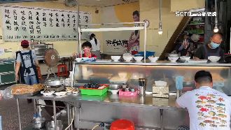 漲價吵到開發票　阿堂鹹粥提前完售