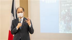 立法院長游錫堃今（7）日上午參訪台北法國學校。（圖／翻攝游錫堃臉書)