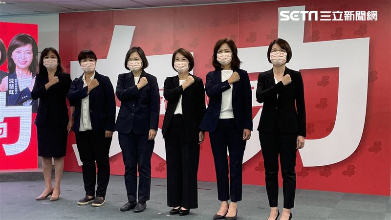 全文／火力全開！蔡英文批藍女參選人