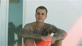 小賈斯汀，西蒙拜爾絲。(圖／小賈斯汀,西蒙拜爾絲IG)